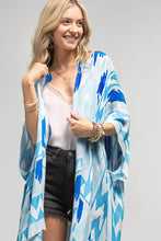 Load image into Gallery viewer, Monochrome Pattern Kimono
